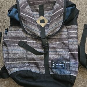 Dakine - Outdoor Hiking Laptop Sleeve Durable Backpack